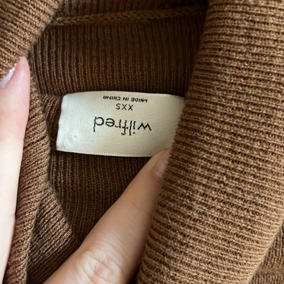 Wilfred - Camel Turtleneck - Picture 5 of 5